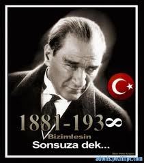 Siyah beyaz portre ve Türk bayrağıyla hazırlanmış anma görseli