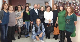Sinop Belediyesi Konservatuvarı'nda çekilen grup fotoğrafı