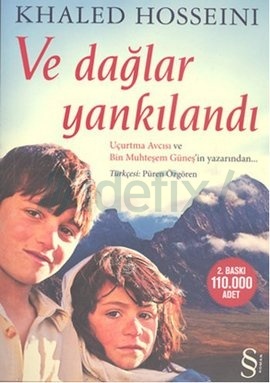 Ve Dağlar Yankılandı adlı romanın iki çocuk ve dağ görselli kitap kapağı