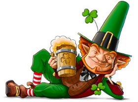 Bira kupasıyla uzanan yeşil kıyafetli leprechaun çizgi karakteri